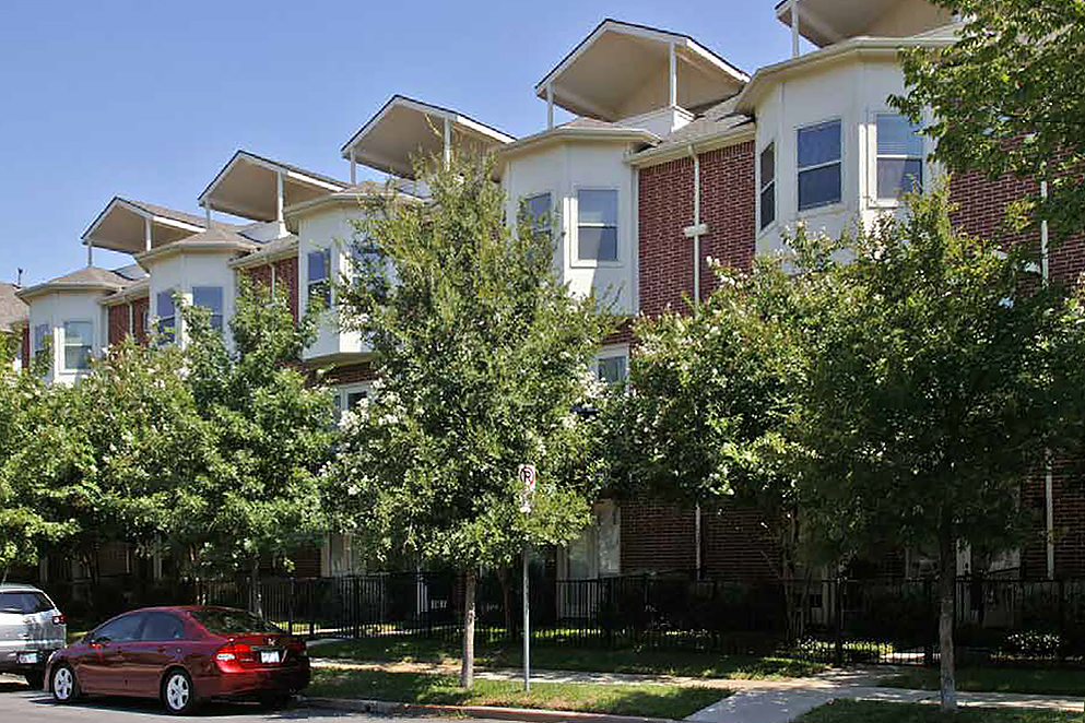 Holland Avenue FluellenHoover Multifamily Group