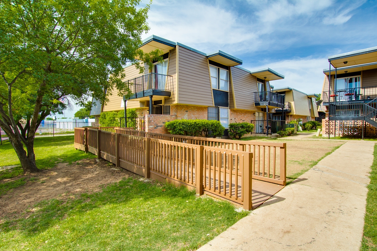 Amberwood FluellenHoover Multifamily Group