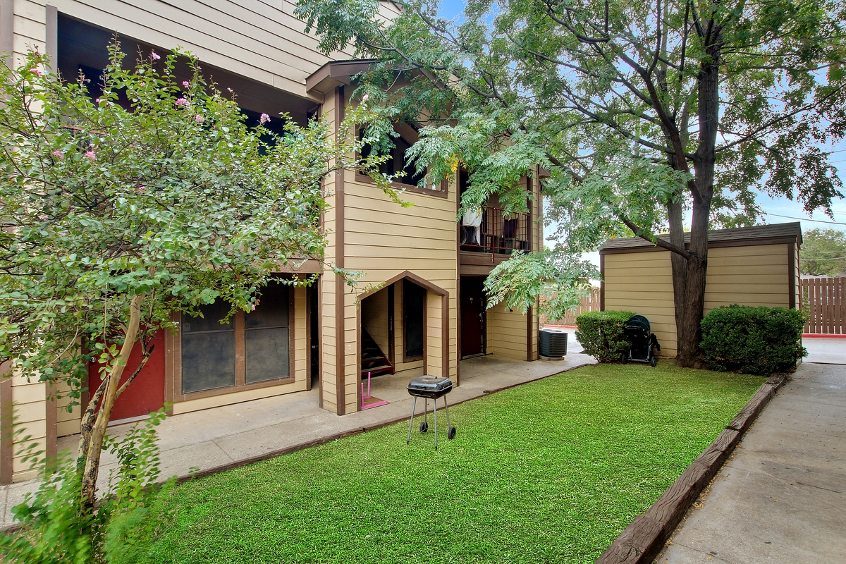 Oakland Oaks FluellenHoover Multifamily Group