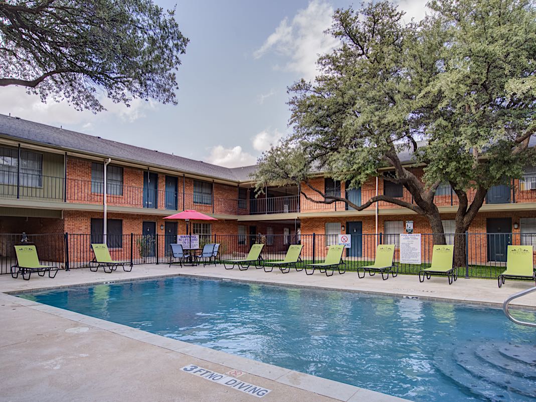 Courtyards On The Park