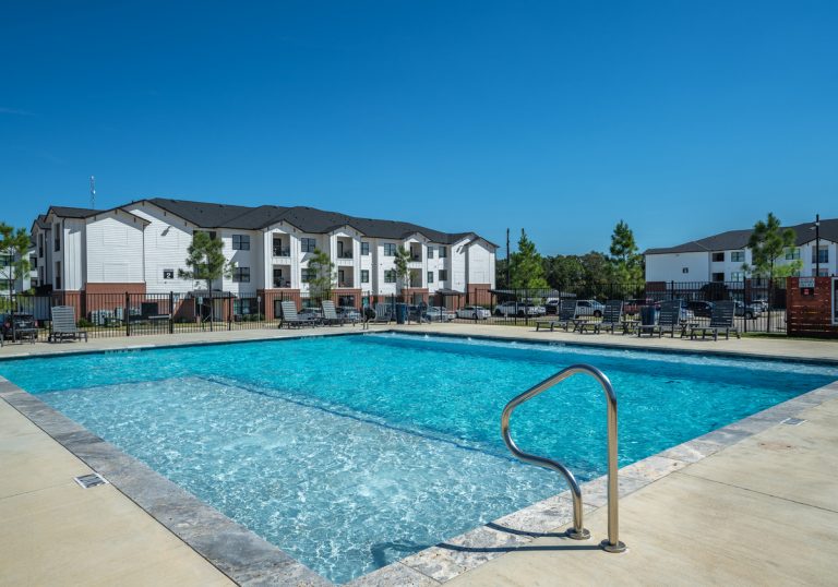 312 Burnett Trail - Canton - 002