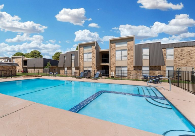 Lubbock Square - Lubbock - 001