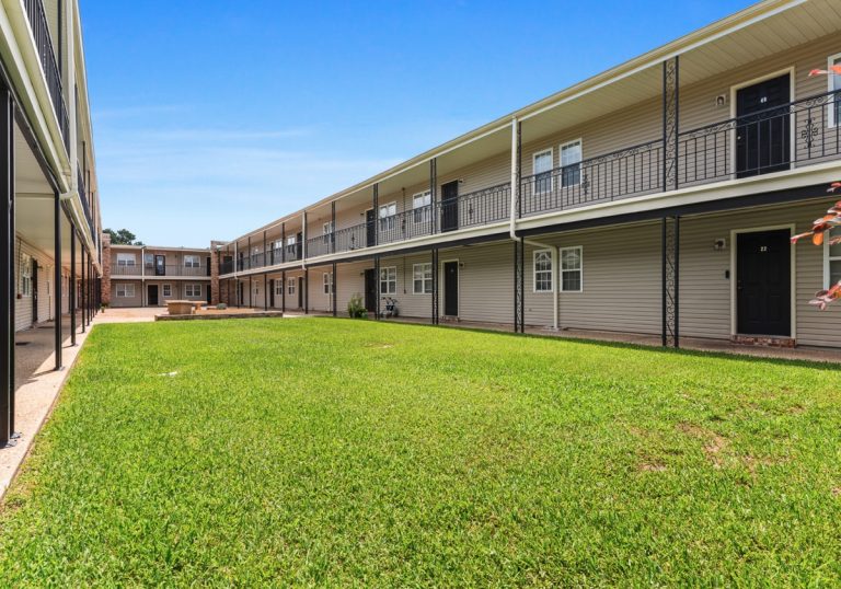 Macarthur Place - New Orleans - 001
