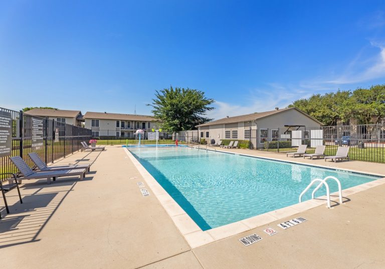 Vistas on the Park - Lewisville - 001